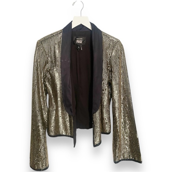 Rosie HW x PAIGE Metallic Sequin Blazer Size M
Worn Once . Super Rare . - Picture 7 of 14